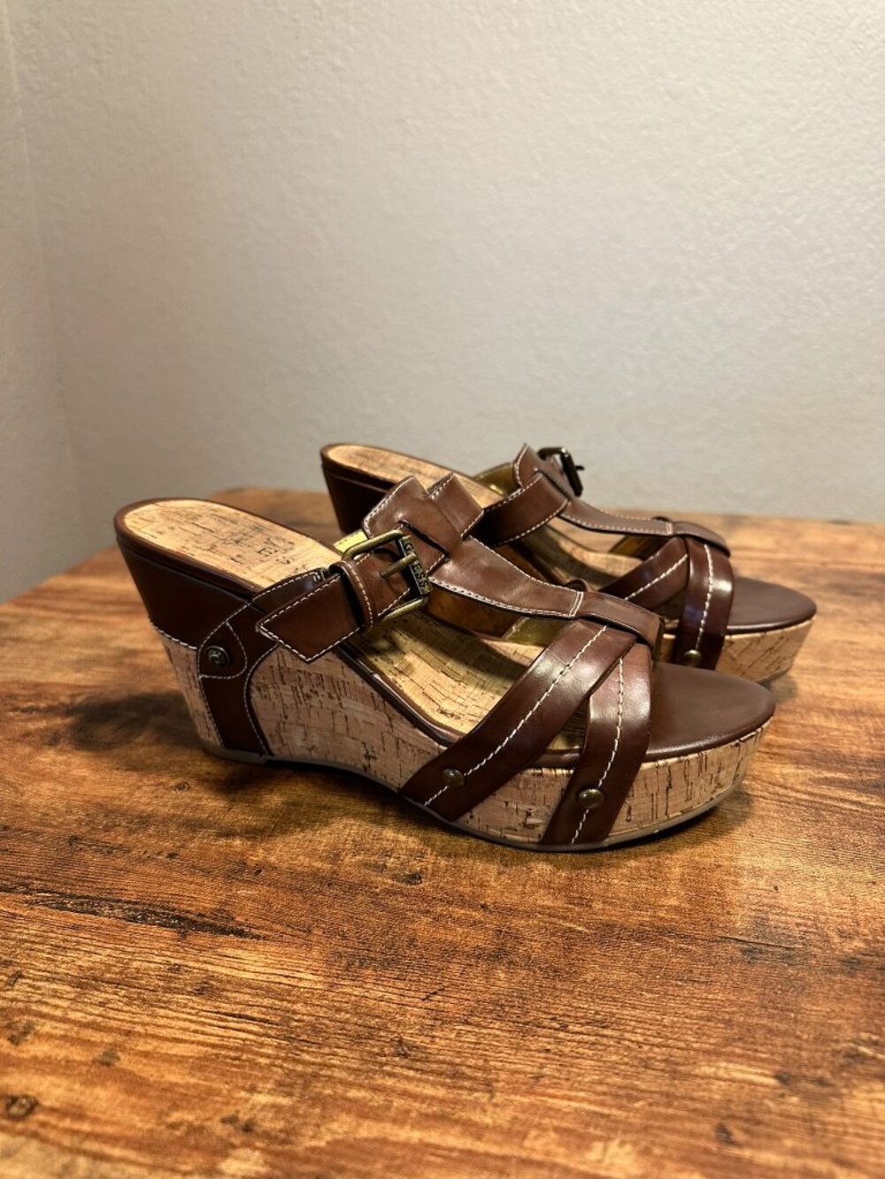 Guess Anslie Brown Y2K Strappy Platform Heel Cork Wedge Sandals Size W8